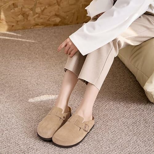 Asgard Women's Suede Clogs